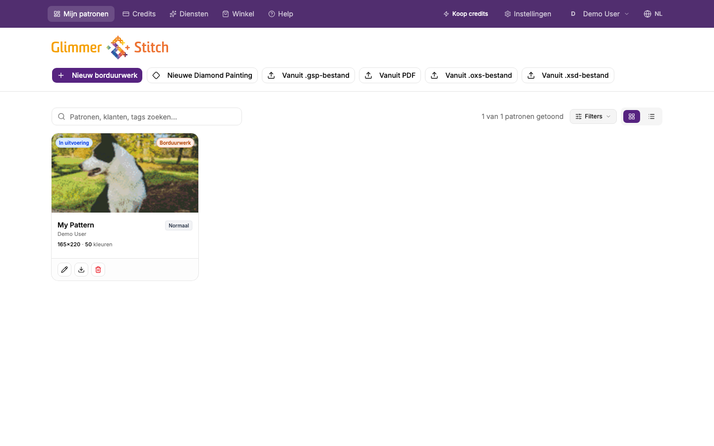 Dashboard-overzicht met patroonkaarten, zoekbalk en snelactiemenu